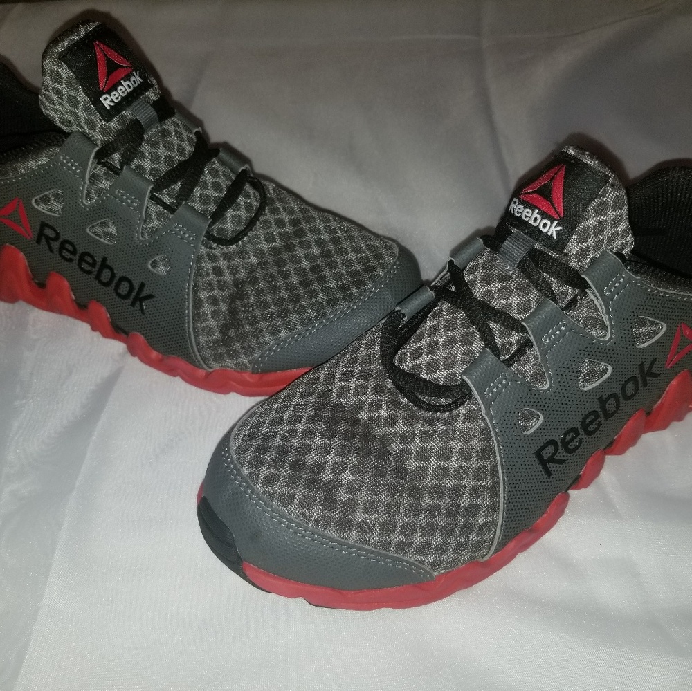 Reebox zigtech Running shoes Grey/ Red Size 3y